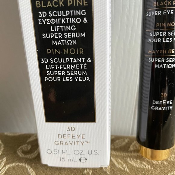 Korres BLACK PINE 3D Firming Lifting EYE SERUM - Picture 2 of 3